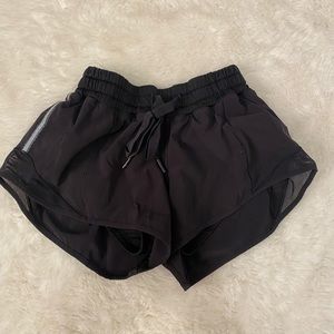 lululemon black hottie toddy shorts